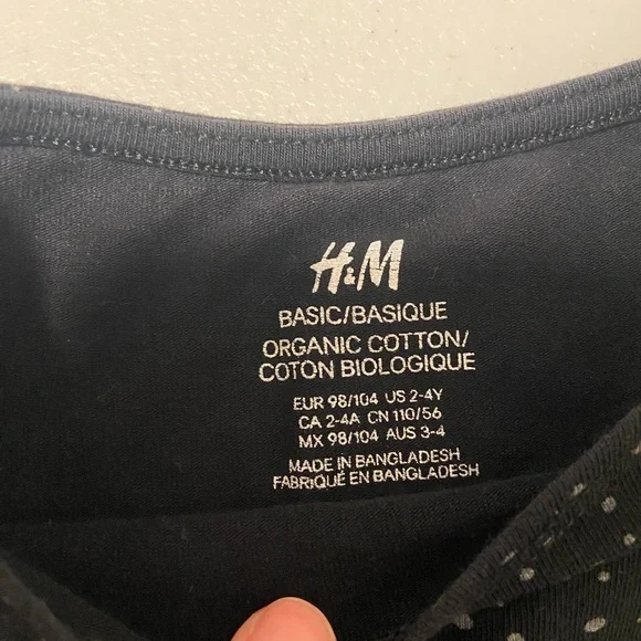 H&M girl’s long-sleeve heart patterned shirt — 2-4 years - Picture 2 of 3